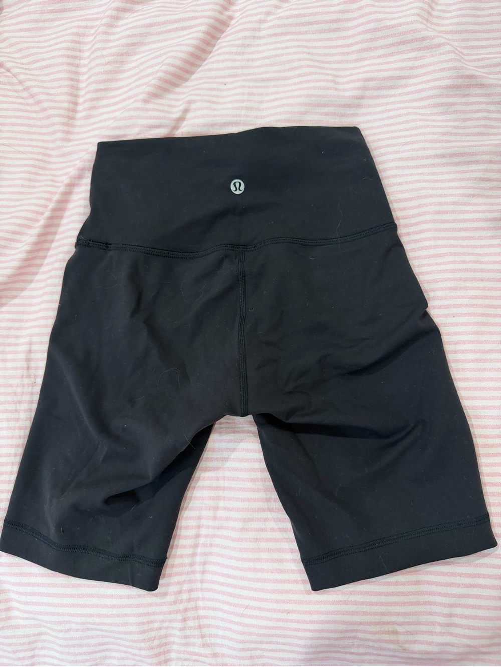 lululemon athletica Wunder Train shorts size 4 8” length black